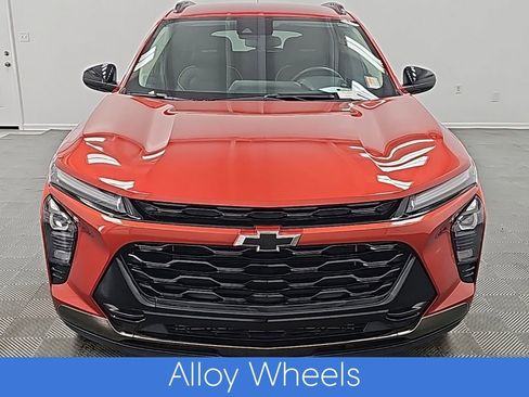 Used 2024 Chevrolet Trax ACTIV w/ Driver Confidence Package image 4