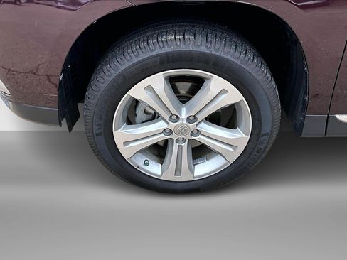 Used 2013 Toyota Highlander Limited image 2