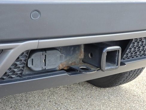 Used 2020 Jeep Cherokee Trailhawk w/ Cold Weather Group image 17