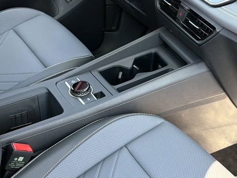 New 2026 Volkswagen Tiguan SE AWD/4WD image 9