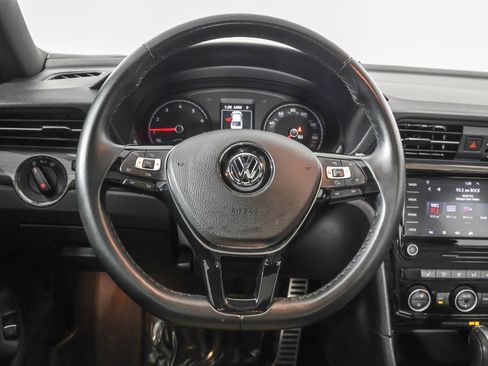 Used 2022 Volkswagen Passat 2.0T R-Line FWD image 24