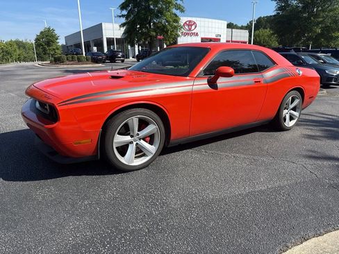 Used 2009 Dodge Challenger SRT8 w/ SRT Option Group II RWD image 2