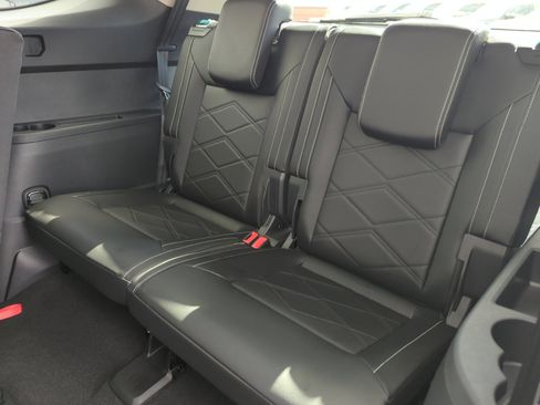 New 2026 Volkswagen Atlas SE image 18