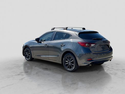 Used 2018 MAZDA MAZDA3 Sport FWD image 4
