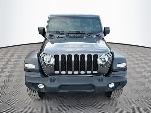 Used 2021 Jeep Wrangler Unlimited Sport S image 2