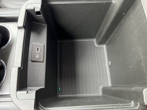 Used 2024 Chevrolet Tahoe Z71 w/ Z71 Off-Road Package image 25