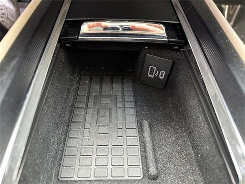 Certified 2023 Lincoln Corsair AWD w/ Equipment Group 101A image 24