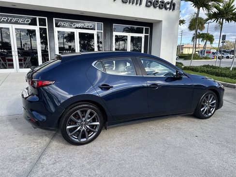 Used 2019 MAZDA MAZDA3 Hatchback w/ Preferred Package image 5