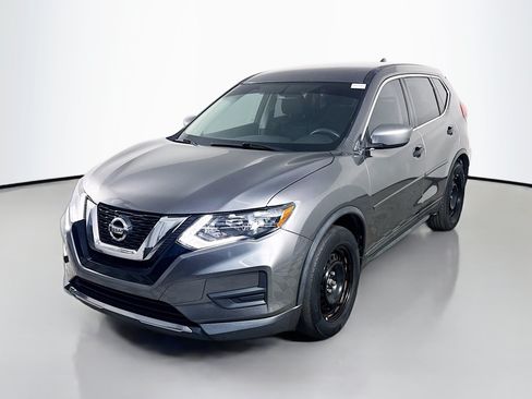 Used 2017 Nissan Rogue S FWD image 4