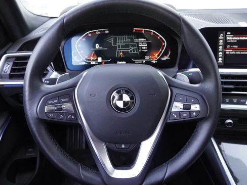 Used 2021 BMW 330i xDrive Sedan w/ Premium Package AWD/4WD image 17