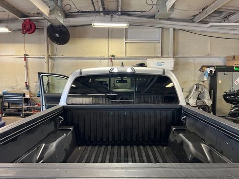 Used 2017 Toyota Tacoma TRD Sport image 19