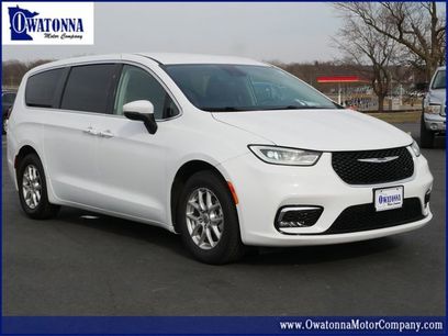 Used 2023 Chrysler Pacifica Touring-L