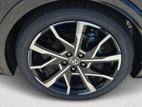 New 2025 Toyota Prius Plug-In Hybrid w/ Limited Premium Package FWD image 10