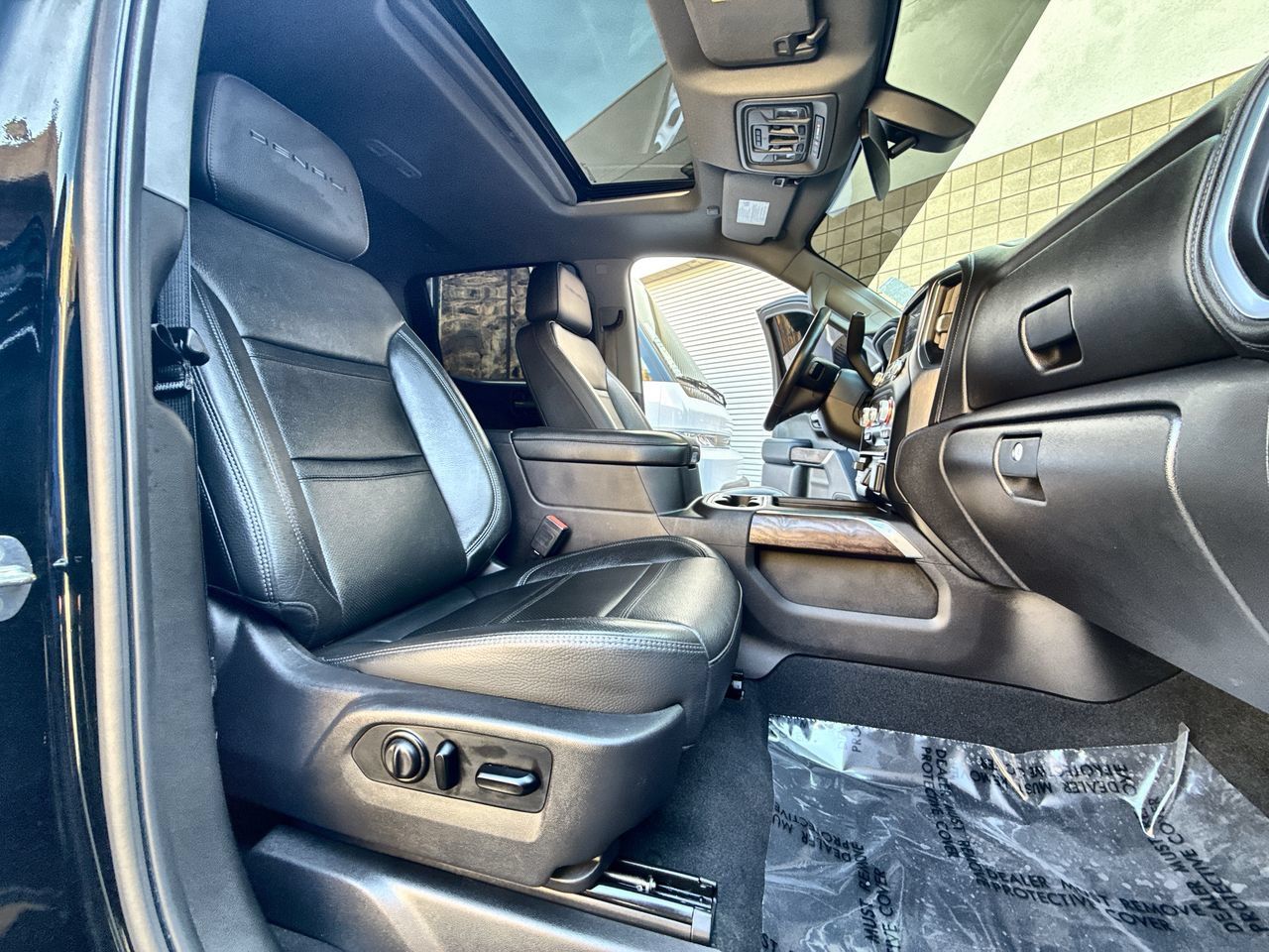 Used 2020 GMC Sierra 1500 Denali RWD image 28