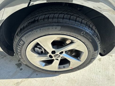 New 2026 Genesis GV70 2.5T Advanced AWD/4WD image 19