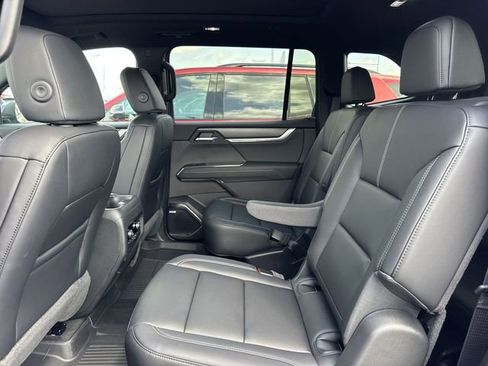 New 2026 GMC Acadia Elevation w/ Elevation Premium Package FWD image 9
