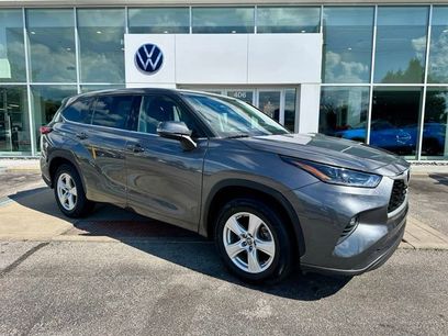 Used 2021 Toyota Highlander LE