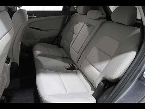 Used 2018 Hyundai Tucson Sport w/ Cargo Package FWD image 17