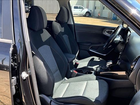 Used 2023 Kia Soul EX FWD image 9