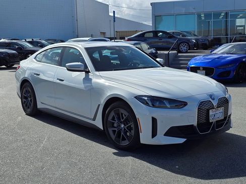 Used 2025 BMW i4 eDrive40 w/ Premium Package RWD image 1