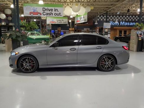 Used 2023 BMW 330i xDrive Sedan w/ M Sport Package image 11