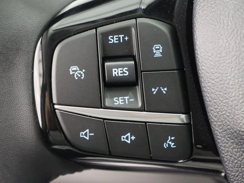 Certified 2024 Ford Escape SE image 18