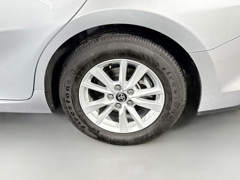 Used 2025 Toyota Camry LE w/ Convenience Package image 37