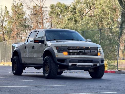Used 2014 Ford F150 Raptor w/ Equipment Group 801A Luxury AWD/4WD image 5