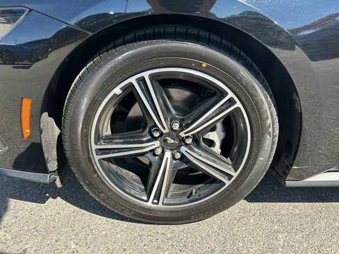 Used 2025 Ford Mustang Premium RWD image 9