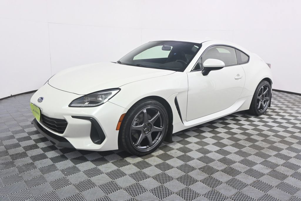 Used 2022 Subaru BRZ Limited RWD image 2