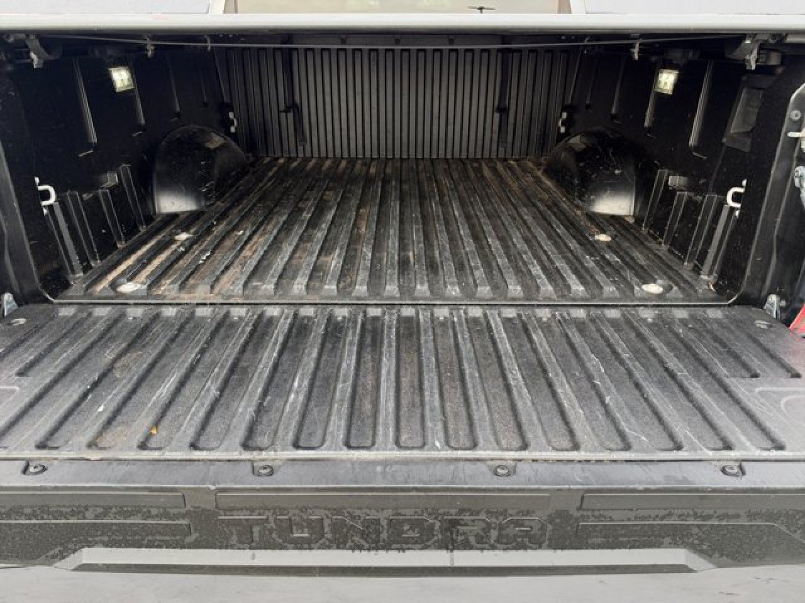 Used 2023 Toyota Tundra Limited AWD/4WD image 19