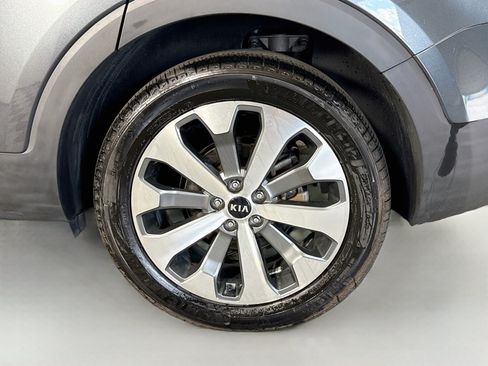 Used 2020 Kia Telluride S FWD image 37
