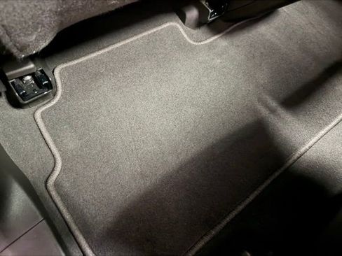 Used 2025 Cadillac XT5 Premium Luxury image 20