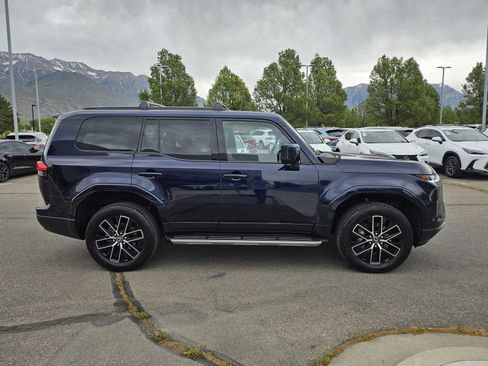 Used 2025 Lexus GX 550 w/ Accessory Package (2T) AWD/4WD image 4
