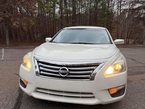 Used 2015 Nissan Altima 2.5 S w/ Power Driver Seat Package image 2