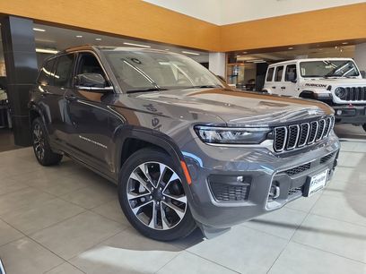 New 2025 Jeep Grand Cherokee Overland w/ Trailer Tow Package