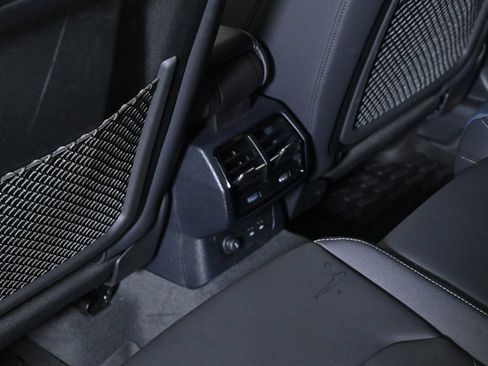 Used 2025 Audi Q3 2.0T Premium w/ Black Optic Sport Package image 18