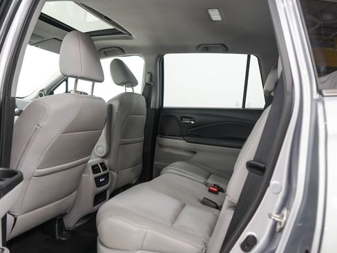 Used 2017 Honda Pilot EX-L image 19
