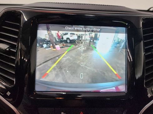 Used 2020 Jeep Cherokee Limited AWD/4WD image 19