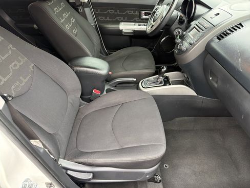 Used 2012 Kia Soul + image 13