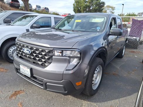 Used 2025 Ford Maverick XL image 3