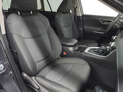 Used 2025 Toyota RAV4 XLE w/ Convenience Package AWD/4WD image 15