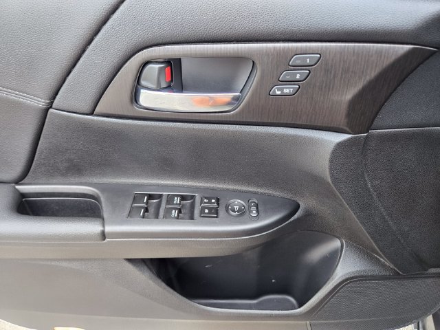 Used 2013 Honda Accord EX-L image 25