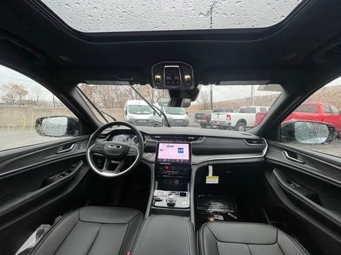 New 2025 Jeep Grand Cherokee L Limited w/ Black Appearance Package image 27