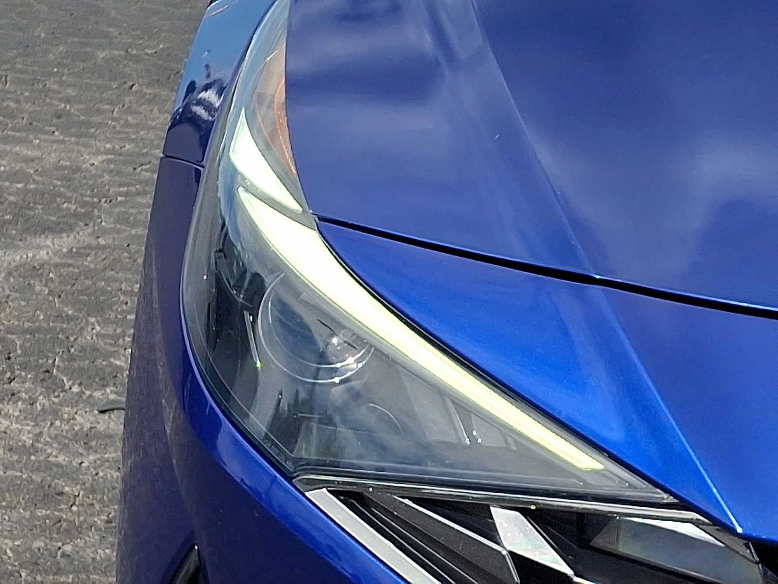 Used 2021 Hyundai Elantra SEL w/ Convenience + Premium Package FWD image 9