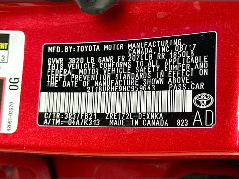 Used 2017 Toyota Corolla LE image 29