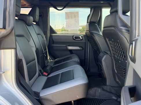 Used 2022 Ford Bronco Black Diamond w/ Sasquatch Package AWD/4WD image 27