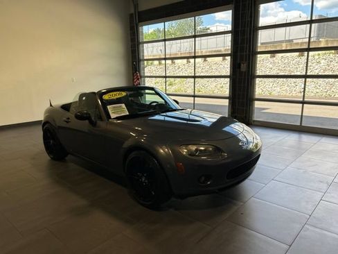 Used 2008 MAZDA MX-5 Miata Grand Touring RWD image 22