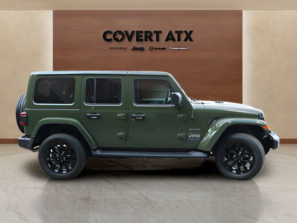 Used 2023 Jeep Wrangler Unlimited Sahara w/ Cold Weather Group AWD/4WD image 6
