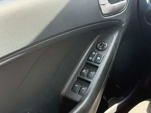 Used 2018 Kia Forte LX FWD image 7